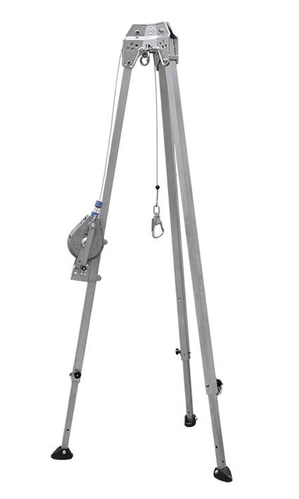 IKAR救援三腳架搭配防墜器，防墜器要提前檢查